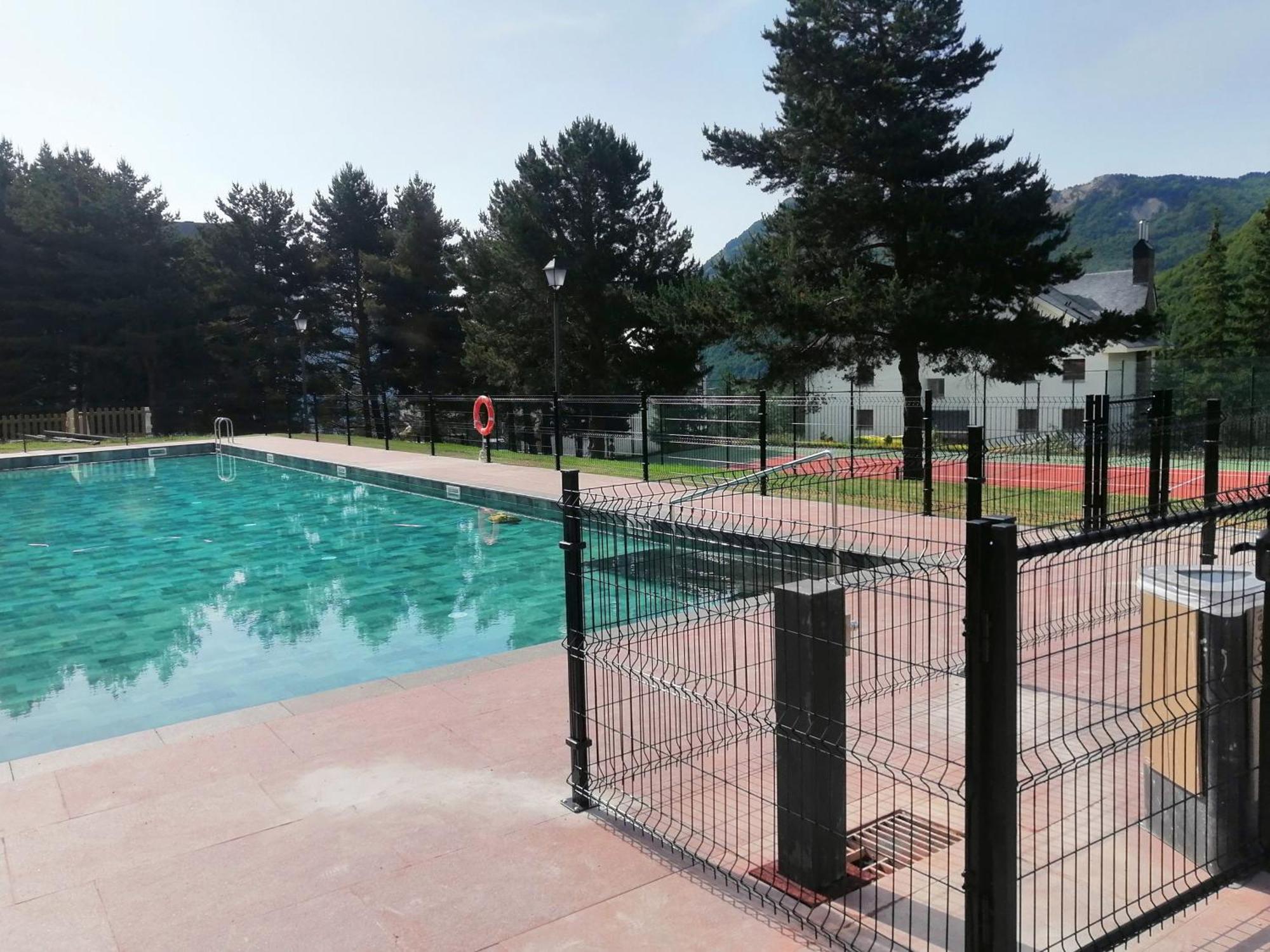 Apartamentos 3000 Formigal Exteriér fotografie